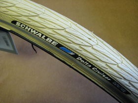 SCHWALBE Delta Cruiser Creme-Reflex